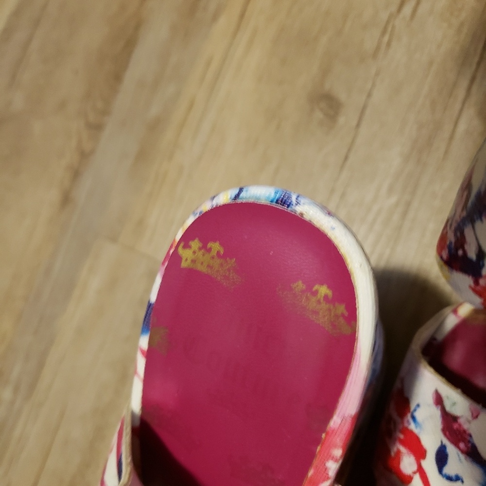 🎉🎉Host Pick🎉🎉 Candies Floral Wedges - Picture 3 of 5